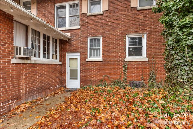 331 Aurora Street SE, Grand Rapids, MI 49507