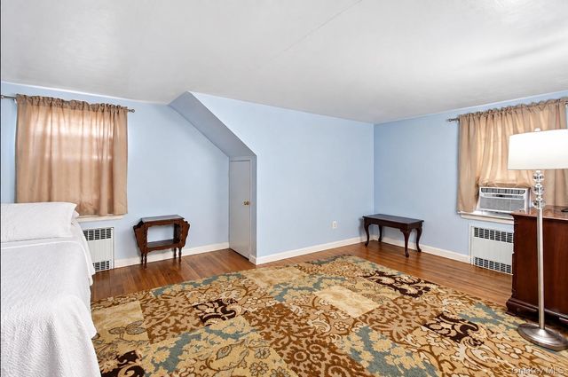 20 W 18th Street, Huntington Station, NY 11746