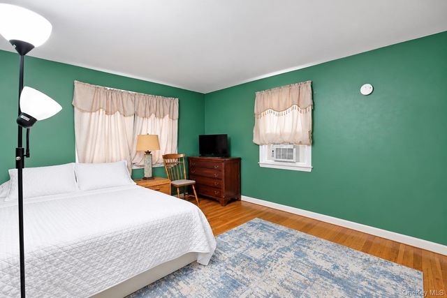 20 W 18th Street, Huntington Station, NY 11746