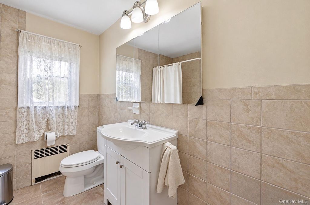 20 W 18th Street, Huntington Station, NY 11746 — photo 5