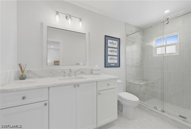 360 Carlton PL 11, Naples, FL 34108