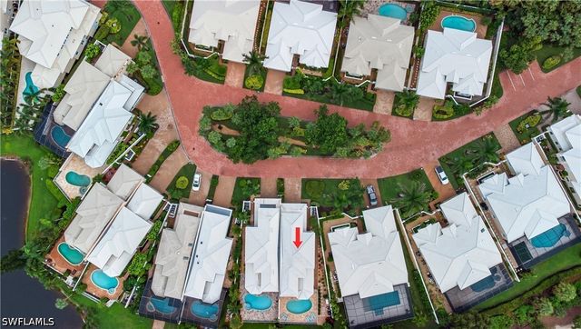 360 Carlton PL 11, Naples, FL 34108
