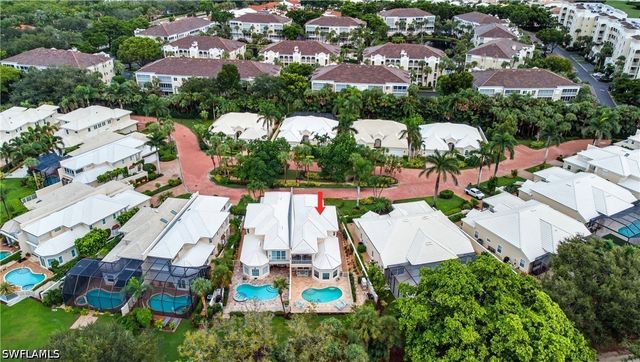 360 Carlton PL 11, Naples, FL 34108