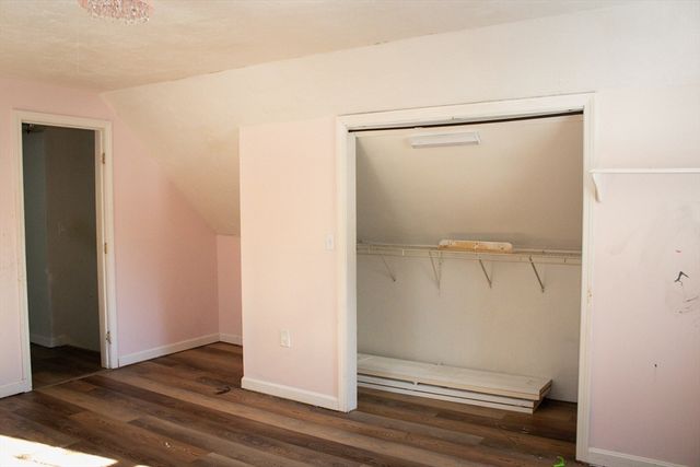 25 Bear Hill Rd, Gardner, MA 01440