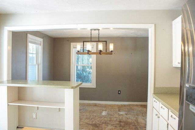 25 Bear Hill Rd, Gardner, MA 01440