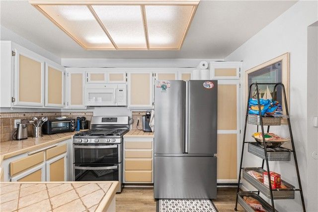 37940 E 42nd 115, Palmdale, CA 93552