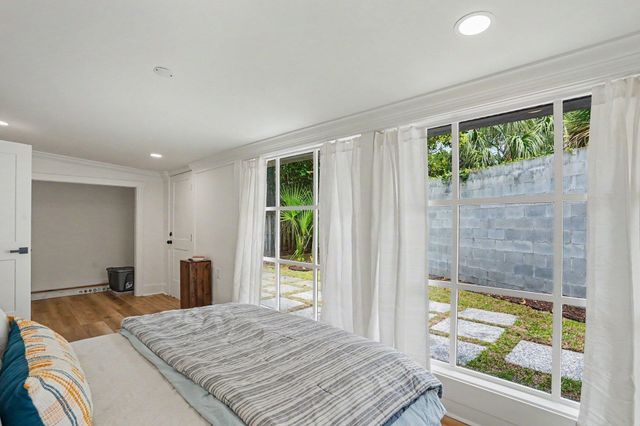 5604 N Kings Hwy., Myrtle Beach, SC 29577