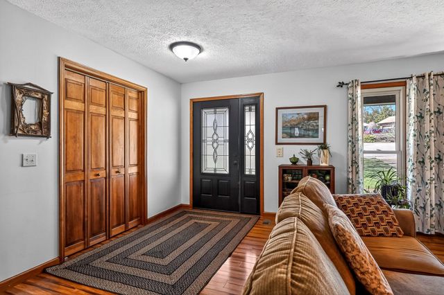 1000 Cedar Ridge Drive, Houston, MO 65483