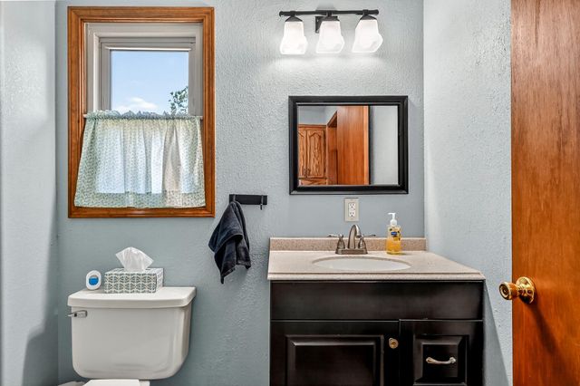 1000 Cedar Ridge Drive, Houston, MO 65483