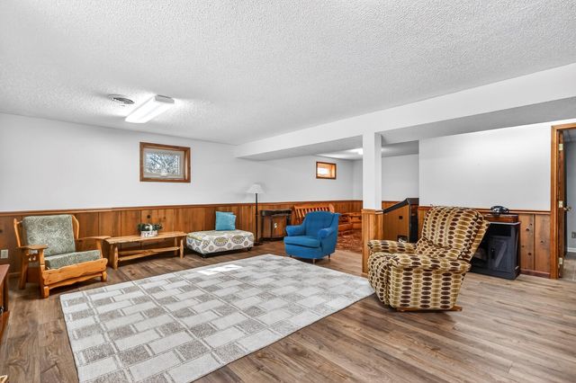 1000 Cedar Ridge Drive, Houston, MO 65483