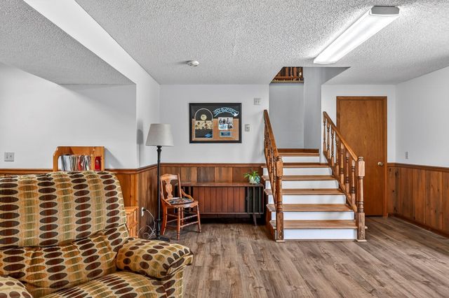 1000 Cedar Ridge Drive, Houston, MO 65483