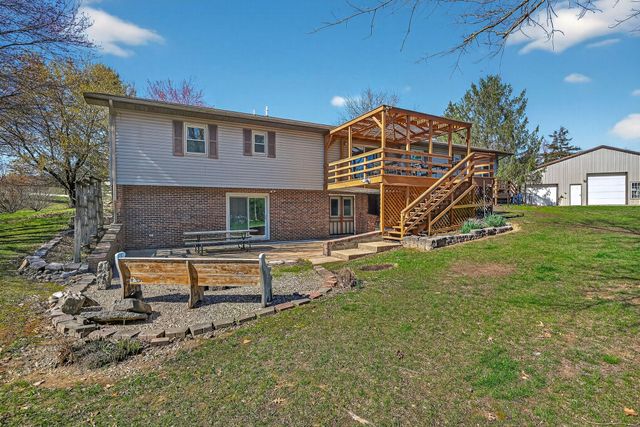 1000 Cedar Ridge Drive, Houston, MO 65483