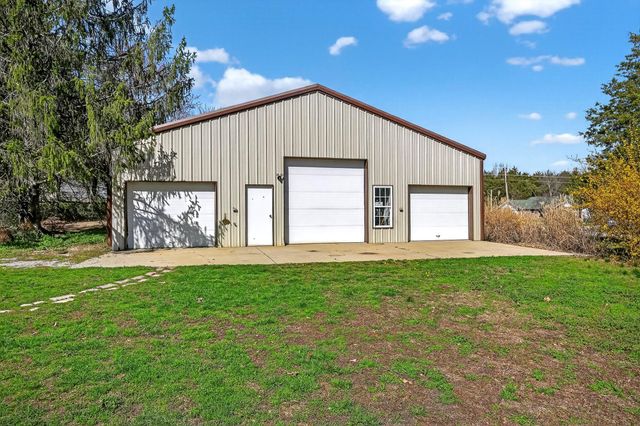 1000 Cedar Ridge Drive, Houston, MO 65483