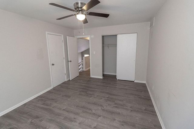 7216 N MOBERLY DR B, Columbia, MO 65202