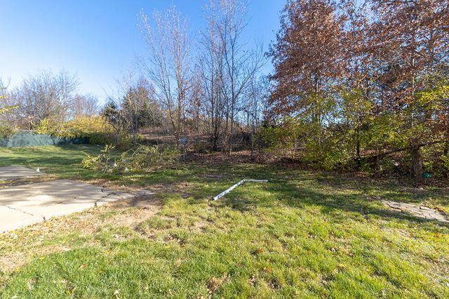 7216 N MOBERLY DR B, Columbia, MO 65202