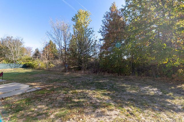 7216 N MOBERLY DR B, Columbia, MO 65202