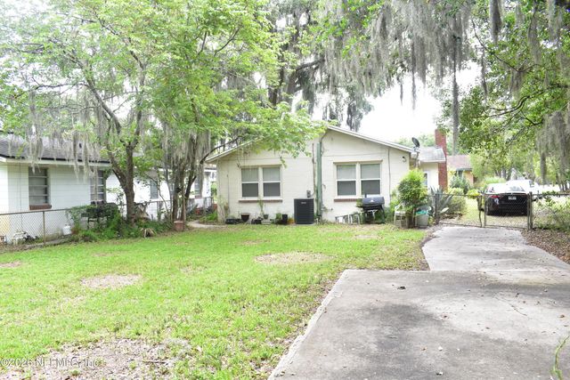 6802 BARBERIE Street, Jacksonville, FL 32208