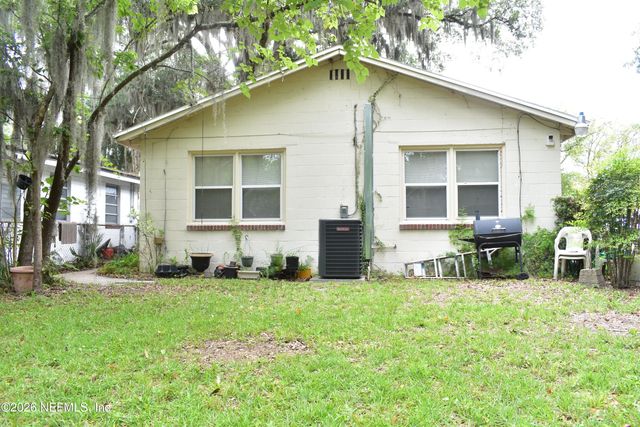 6802 BARBERIE Street, Jacksonville, FL 32208