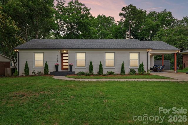 1315 Holmes Drive, Charlotte, NC 28209