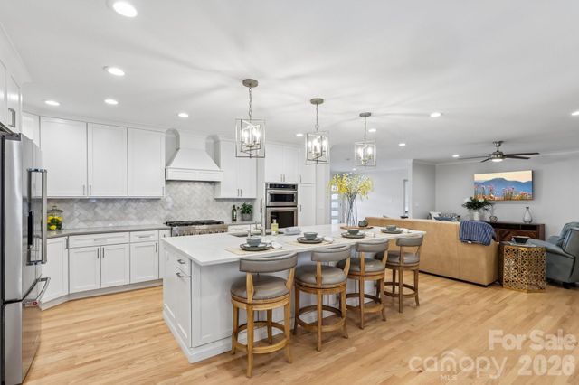 1315 Holmes Drive, Charlotte, NC 28209