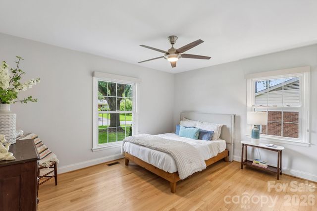 1315 Holmes Drive, Charlotte, NC 28209