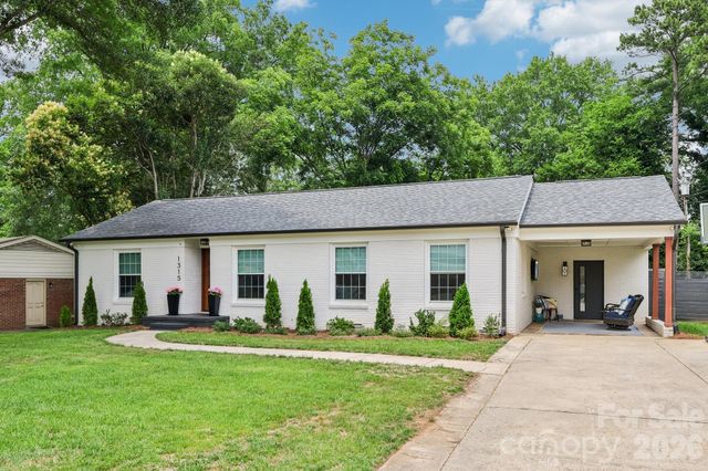 1315 Holmes Drive, Charlotte, NC 28209