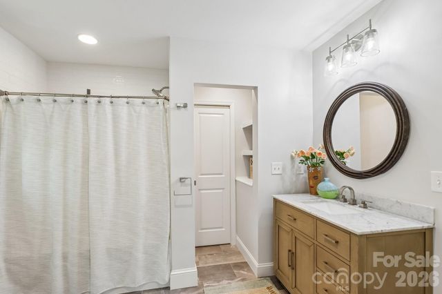 1315 Holmes Drive, Charlotte, NC 28209