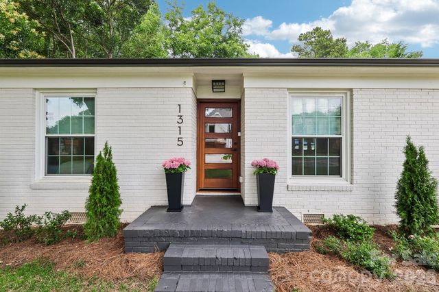 1315 Holmes Drive, Charlotte, NC 28209