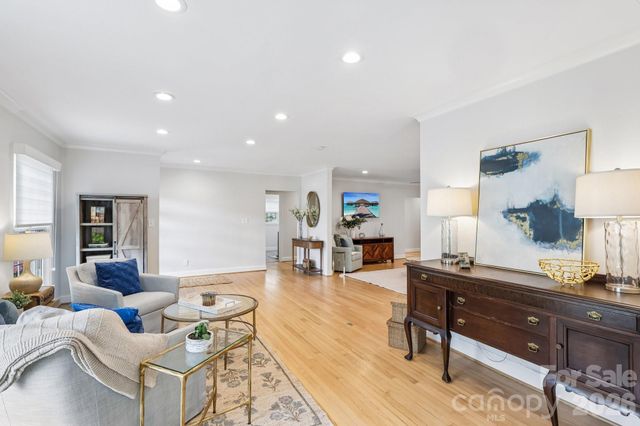 1315 Holmes Drive, Charlotte, NC 28209