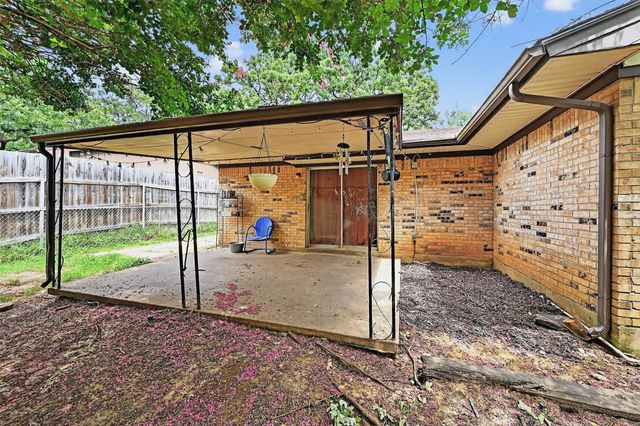 813 Glen Key Street, Denison, TX 75020