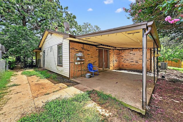 813 Glen Key Street, Denison, TX 75020