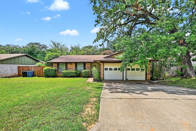 813 Glen Key Street, Denison, TX 75020