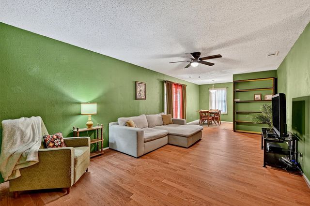 813 Glen Key Street, Denison, TX 75020