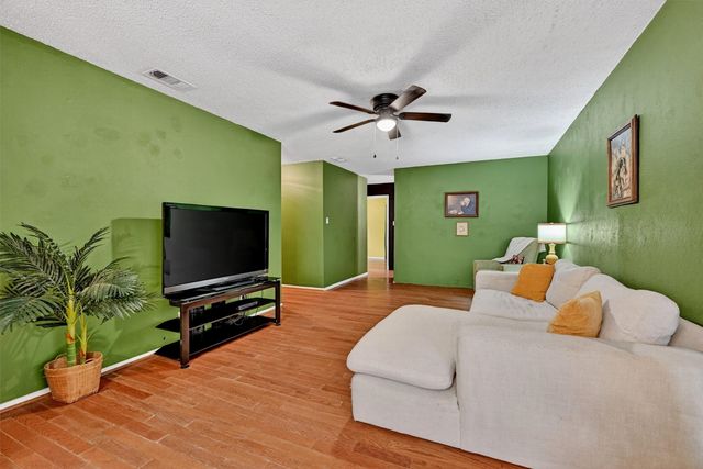 813 Glen Key Street, Denison, TX 75020