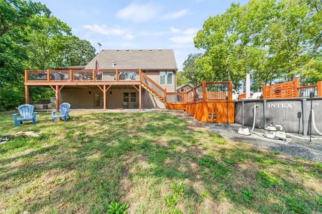 1409 N 650 Road, Lawrence, KS 66046