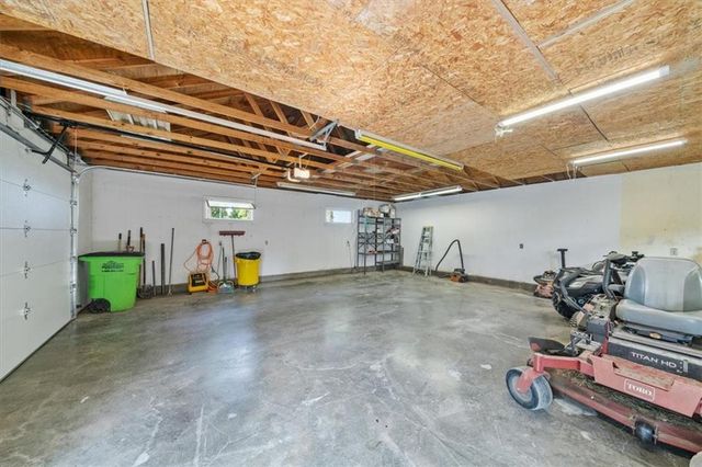 1409 N 650 Road, Lawrence, KS 66046