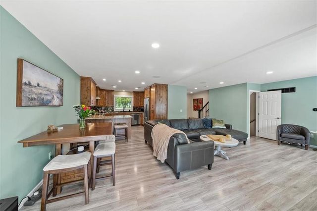 1409 N 650 Road, Lawrence, KS 66046