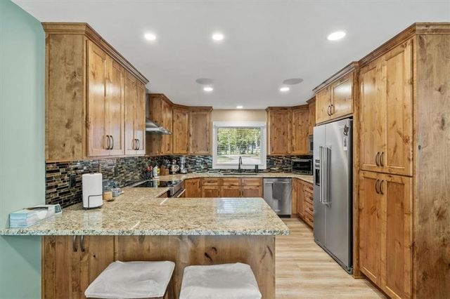 1409 N 650 Road, Lawrence, KS 66046