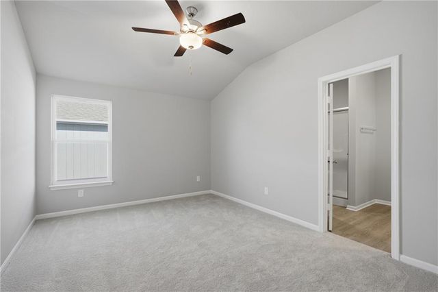 19475 Lincoln Street, Spring Hill, KS 66083