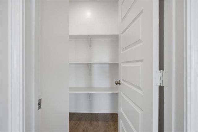 19475 Lincoln Street, Spring Hill, KS 66083