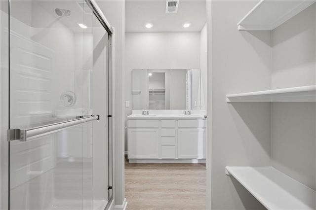 19475 Lincoln Street, Spring Hill, KS 66083