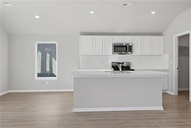 19475 Lincoln Street, Spring Hill, KS 66083