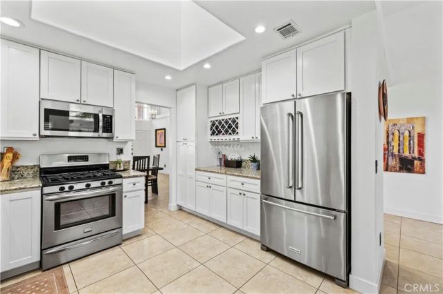 22047 Conway, Saugus, CA 91350