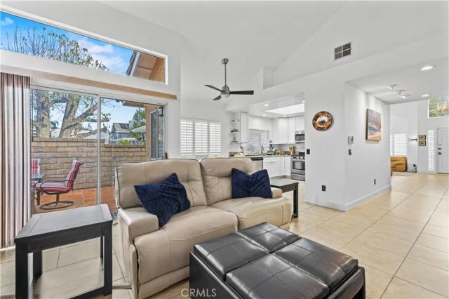 22047 Conway, Saugus, CA 91350