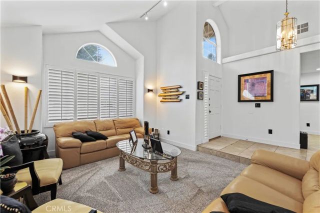 22047 Conway, Saugus, CA 91350