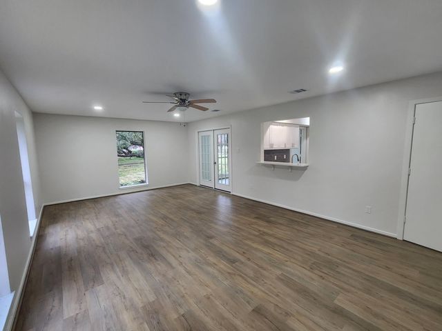 25605 Fm 2100 Road, Huffman, TX 77336