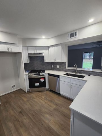 25605 Fm 2100 Road, Huffman, TX 77336