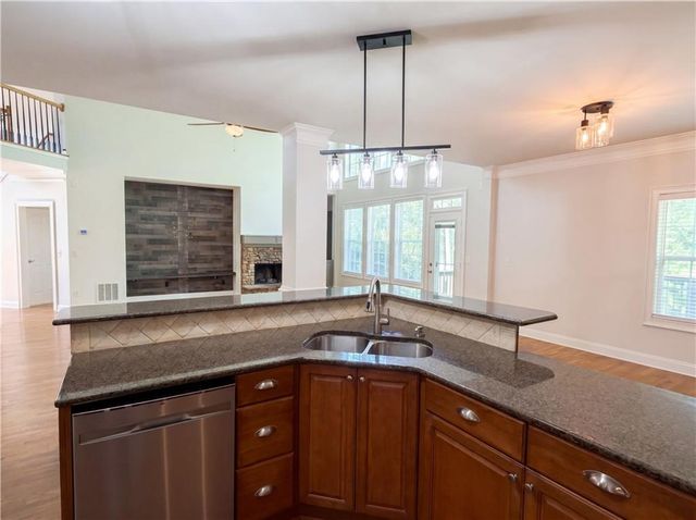 8111 Crestview Drive SE, Covington, GA 30014