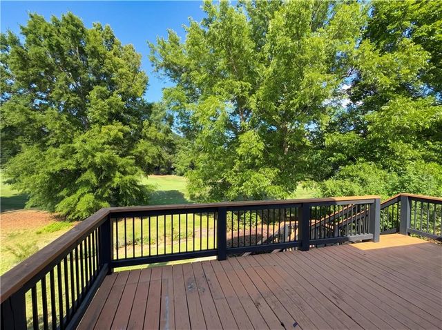 8111 Crestview Drive SE, Covington, GA 30014