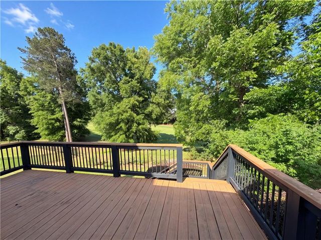 8111 Crestview Drive SE, Covington, GA 30014